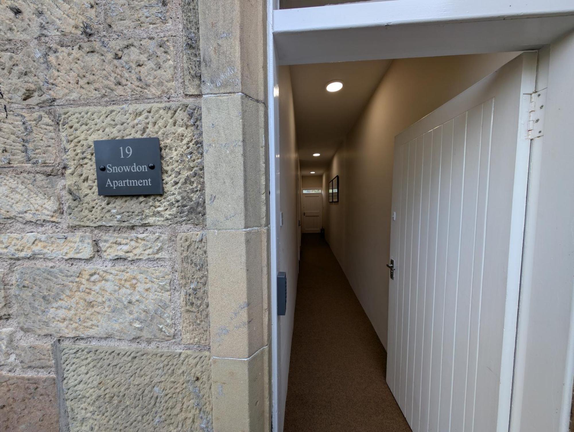 19 Snowdon Apartment Stirling Eksteriør billede